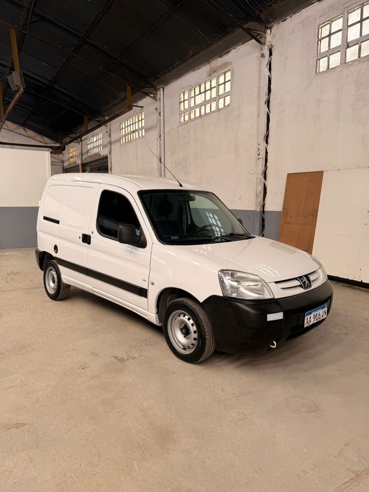 PEUGEOT - PARTNER HDI - CONFORT FURGON  - 2017